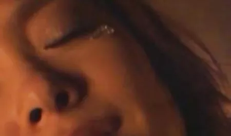 Cassie xxx maduras peruanas Lynn Lee Tyler en la escena, como a él le importa