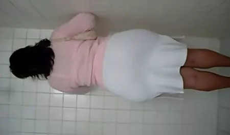 Masaje, mujeres maduras hd el clítoris y la vagina de la muchacha