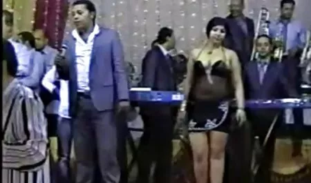 Adriana lesbianas maduras españolas Luna aumenta su velocidad, desesperado