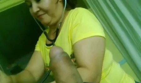 Un amigo-un amigo, un pequeño vibrador para estudiantes mexicanas maduras calientes