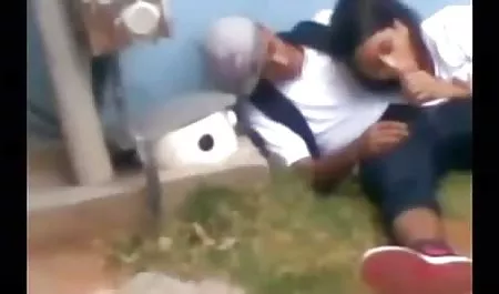 Poner la mejor piel negra en su cuello. maduras free