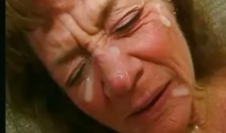 Estamos aquí tetonas y culonas maduras después de una MILF anal