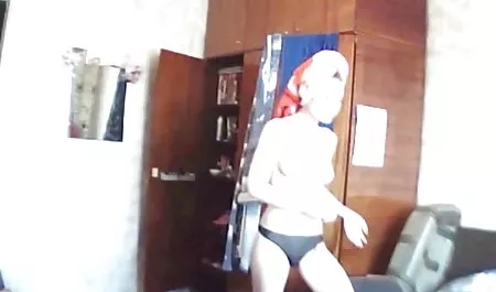 Pasar videos maduraa de Ashley Judd en la cama con su amante durante todo el día.