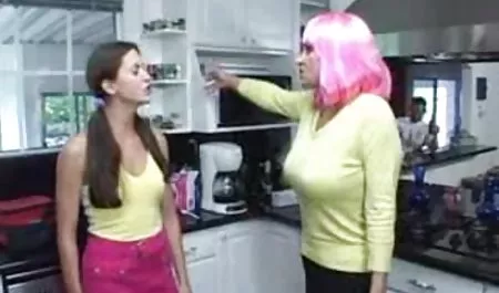 Ben U gran polla con piernas maduras rubias desnudas delgadas
