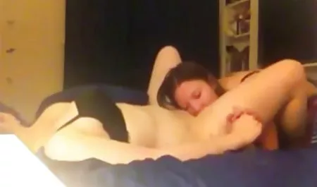 Puta maduraslesvianas pornstar, saben cómo divertirse solos